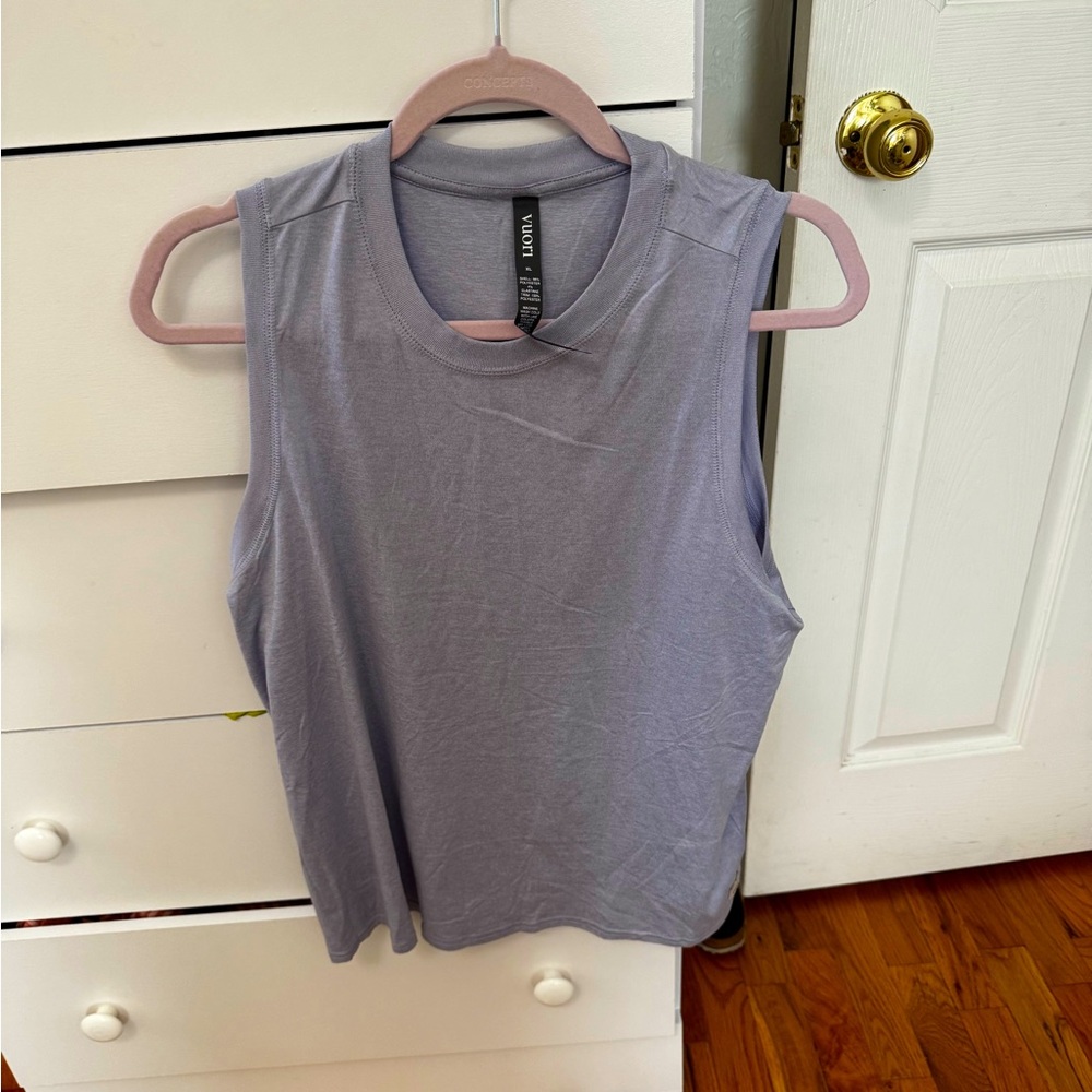 Vuori women’s tank top size XL NEW
